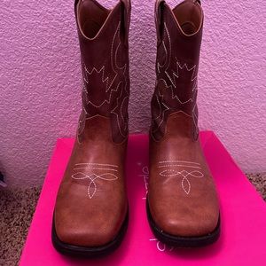 brown cowboy boots
